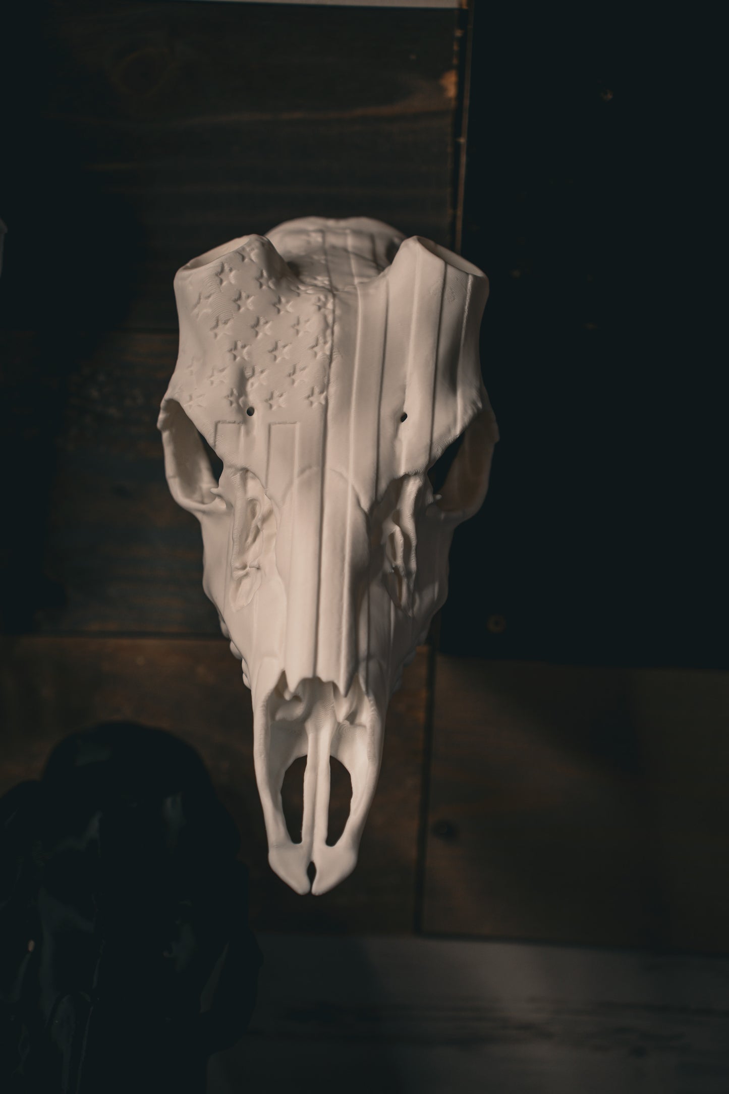 American Flag Engraved Snap Skull - Replica Mount